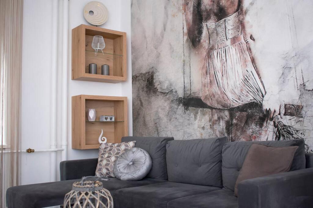 Elegant Stylish Modern Downtown Home Next 2 Danube Budapest Bagian luar foto