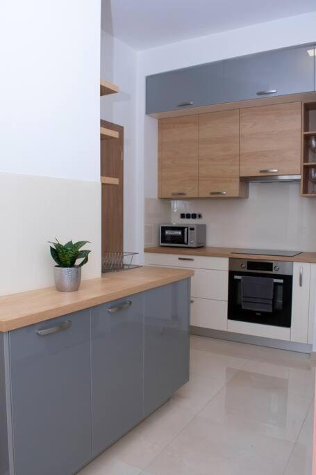 Elegant Stylish Modern Downtown Home Next 2 Danube Budapest Bagian luar foto